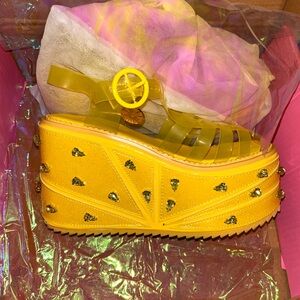 Dolls Kill: Sugar Thrills Lemon Wedge